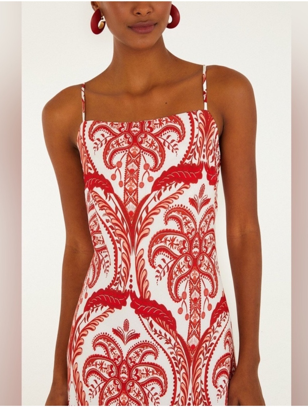 Farm Rio: Off-White Tropical
Cameo Slip Lenzing™ Ecovero™ Maxi Dress DT - Picture 3 of 10